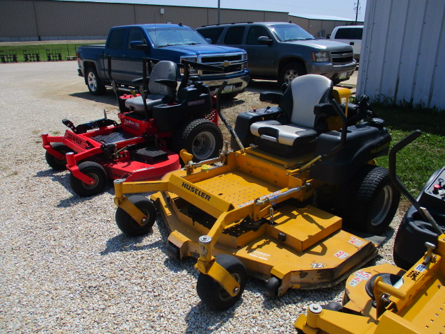 2017 Hustler Excel SUPER Z-33KOH72"-RD-935064 Mower/Zero Turn