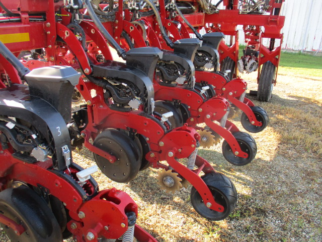 2021 Case IH ER 2150 PLANTER:-2 Point Hitch:-16 Rows Planter