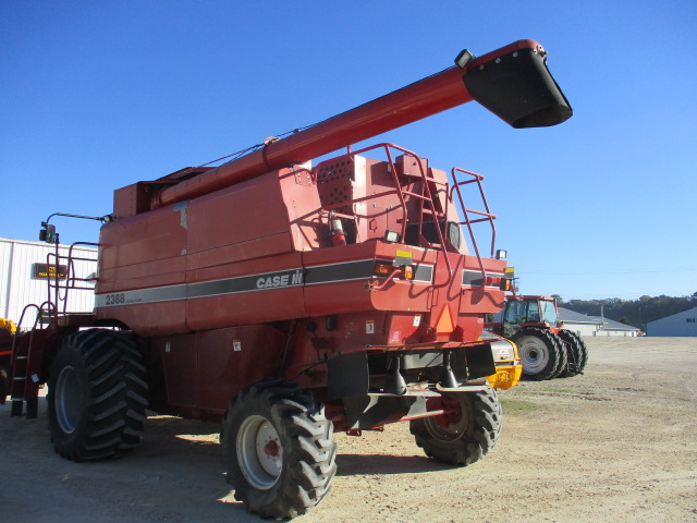 2003 Case IH 2388 Combine