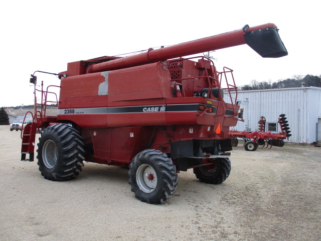 2003 Case IH 2388 Combine