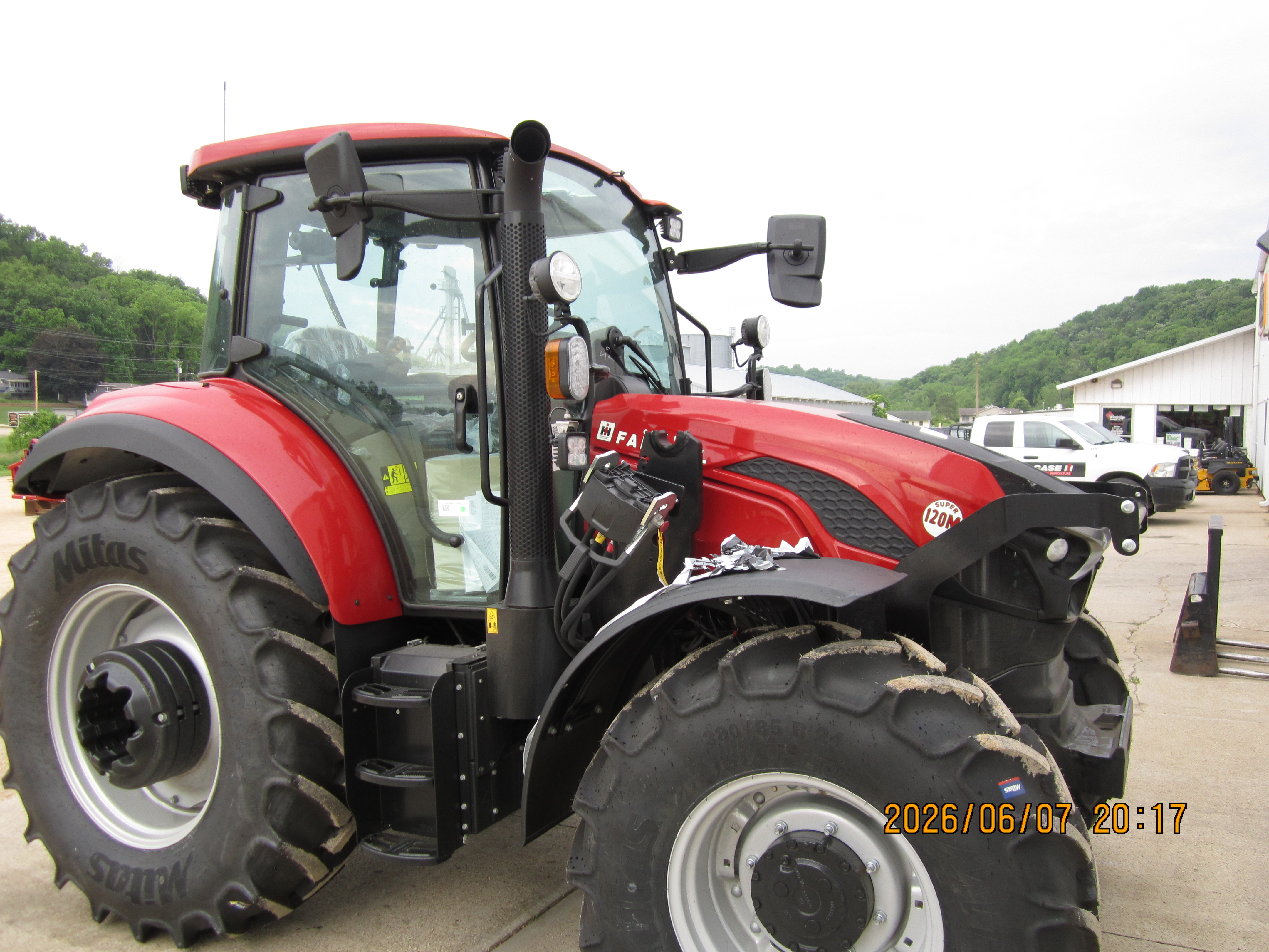 2026 Case IH FARMALL 120 SUPER M Tractor