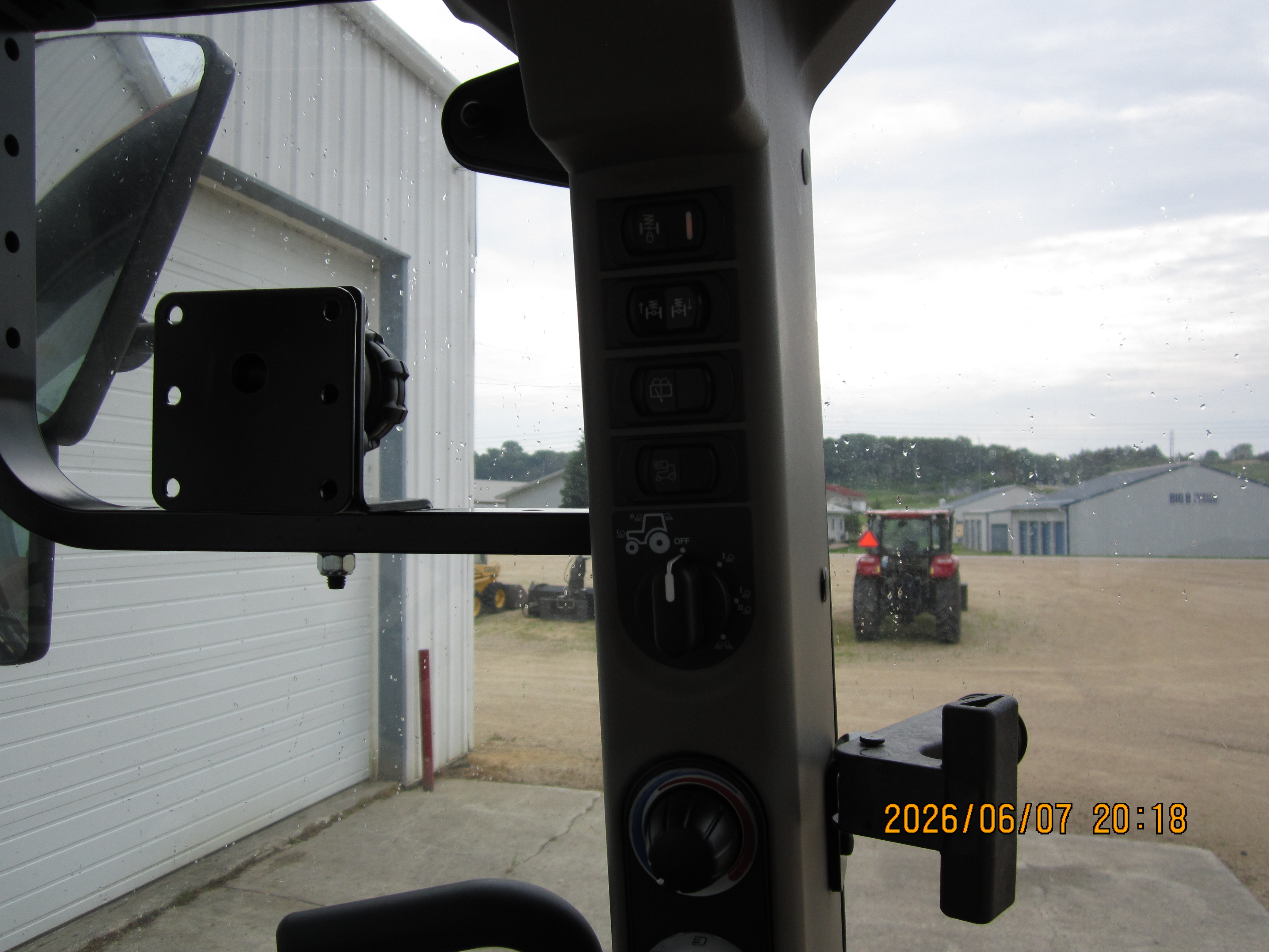2026 Case IH FARMALL 120 SUPER M Tractor
