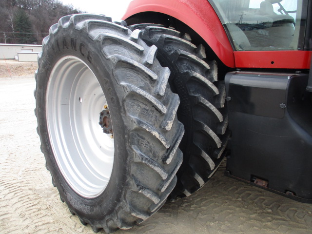 2009 Case IH Magnum 245 Tractor