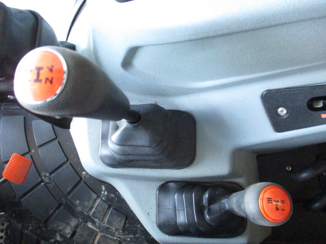 2020 New Holland Workmaster 105 Tractor