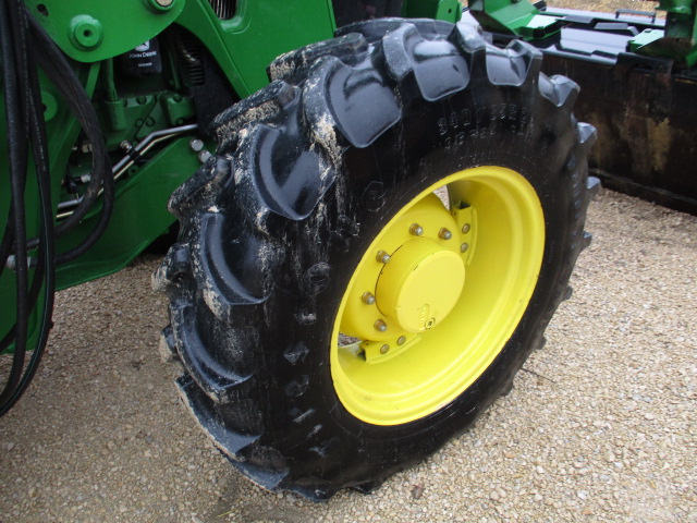 2011 John Deere 5105M Tractor