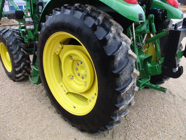 2011 John Deere 5105M Tractor