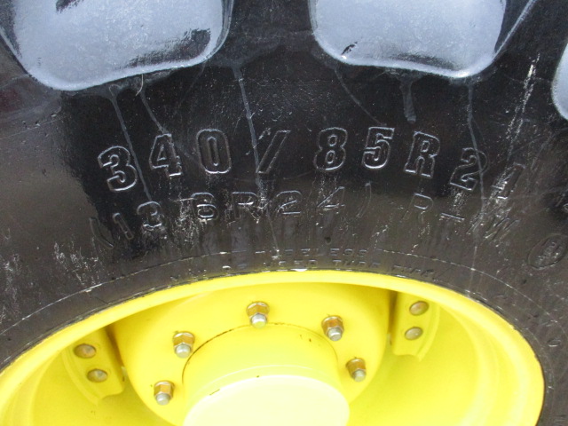 2011 John Deere 5105M Tractor