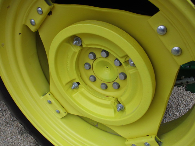 2011 John Deere 5105M Tractor