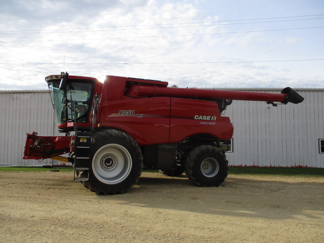 2022 Case IH 8250 Combine