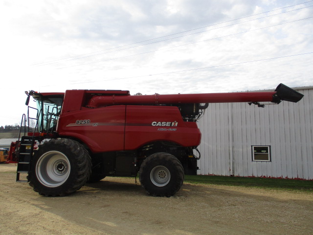 2022 Case IH 8250 Combine