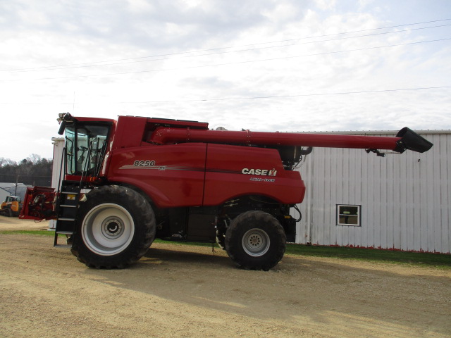 2022 Case IH 8250 Combine