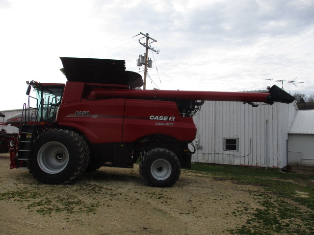 2024 Case IH 8250 Combine