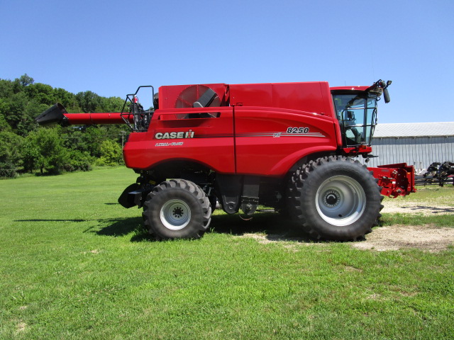 2023 Case IH 8250 Combine
