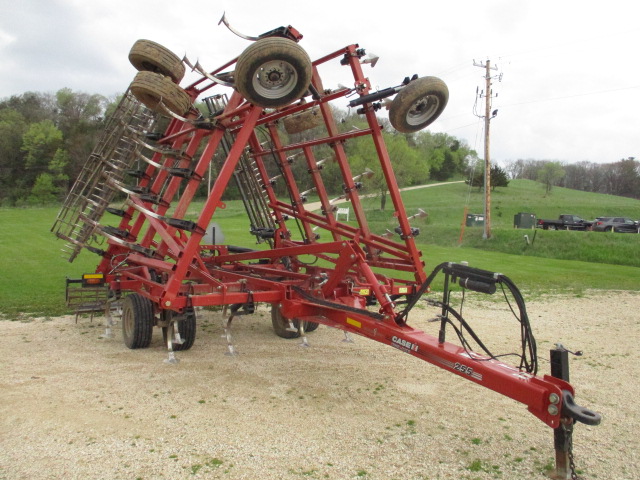 2017 Case IH Tigermate 255 Field Cultivator
