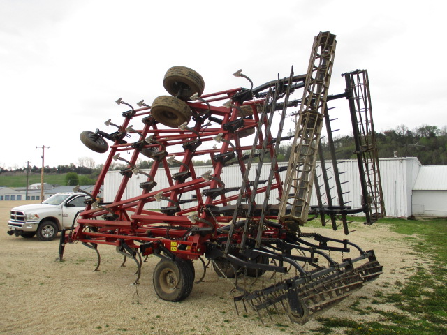 2017 Case IH Tigermate 255 Field Cultivator
