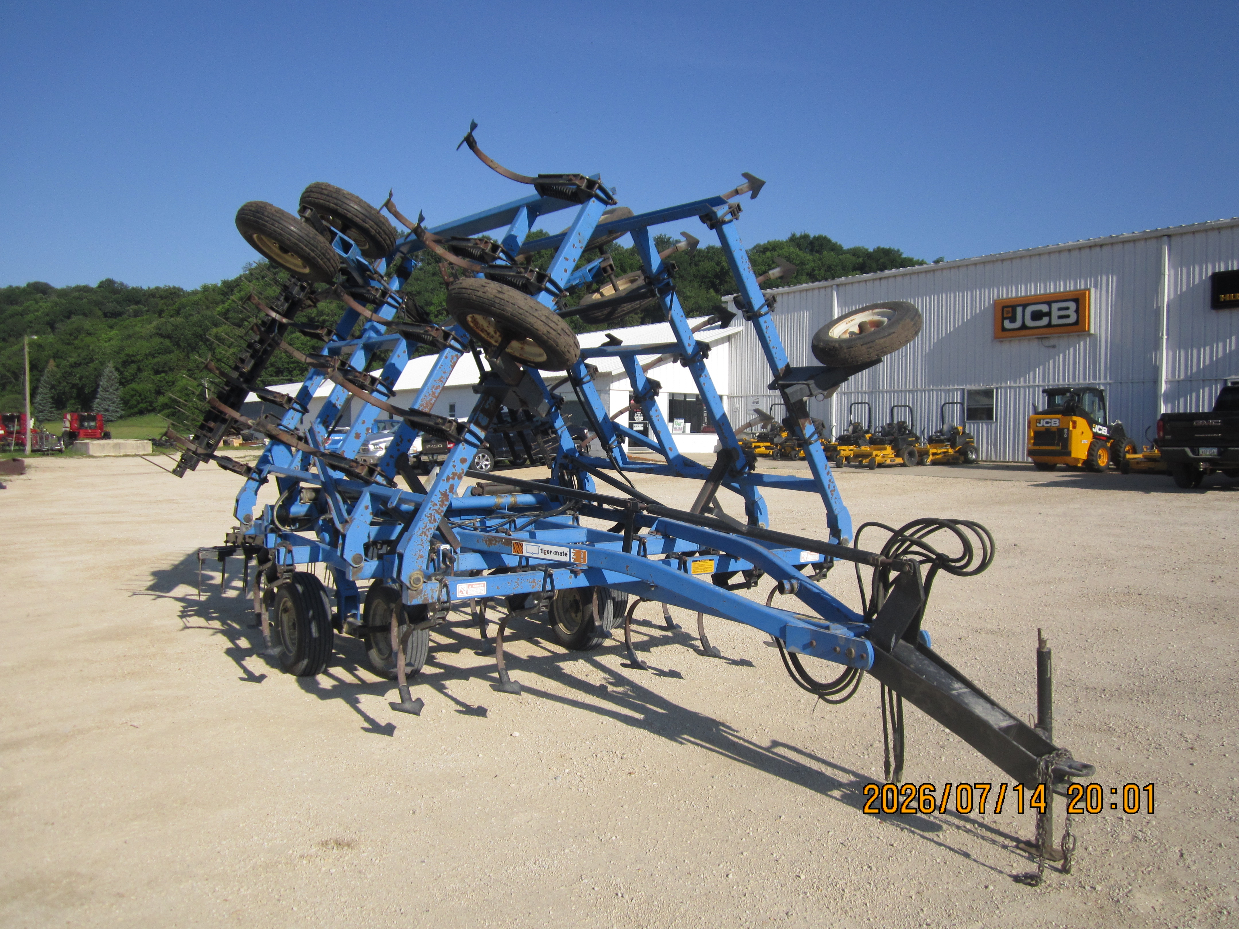 1995 DMI Tigermate Field Cultivator