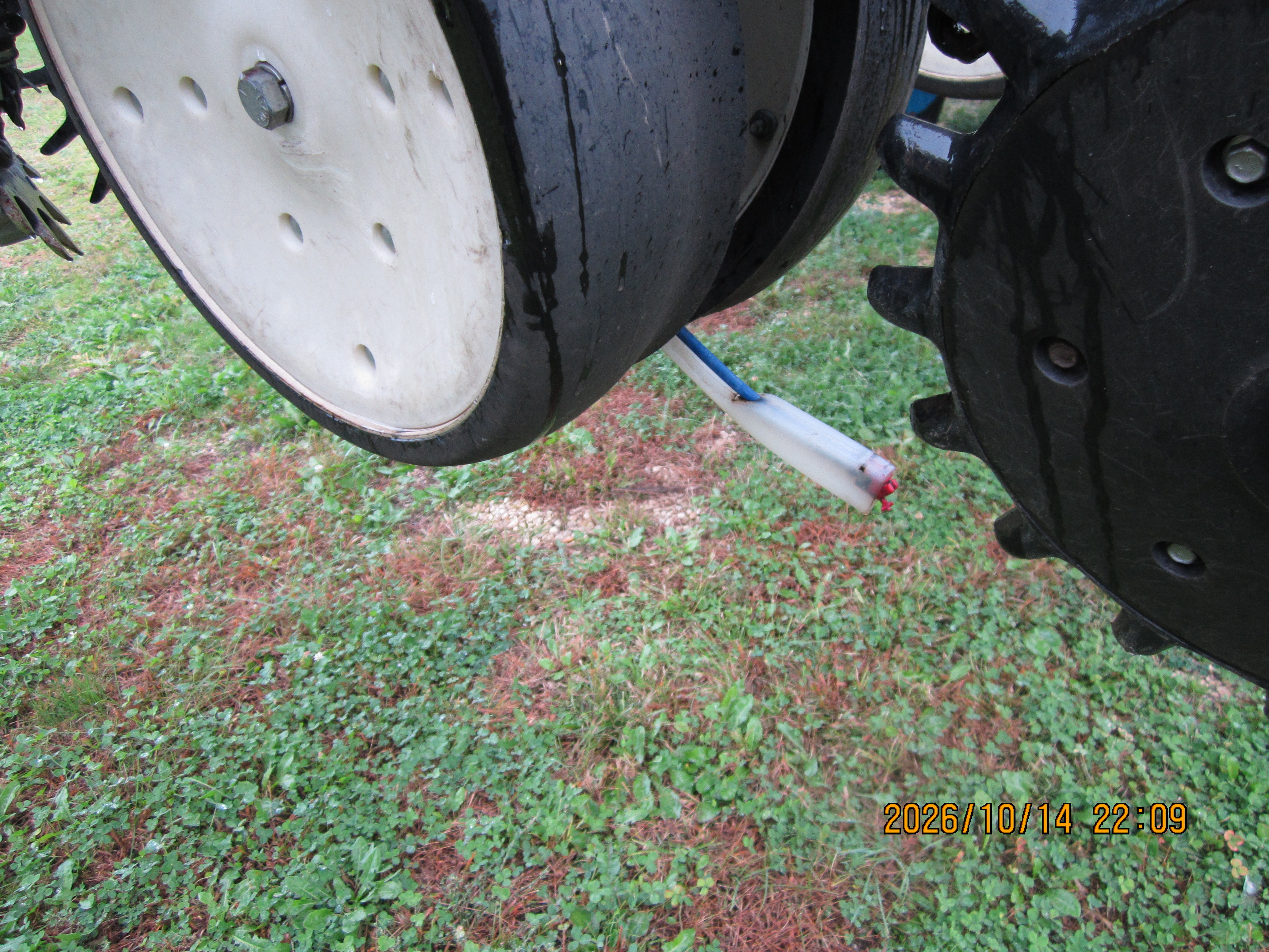 2005 Kinze 3600 Planter