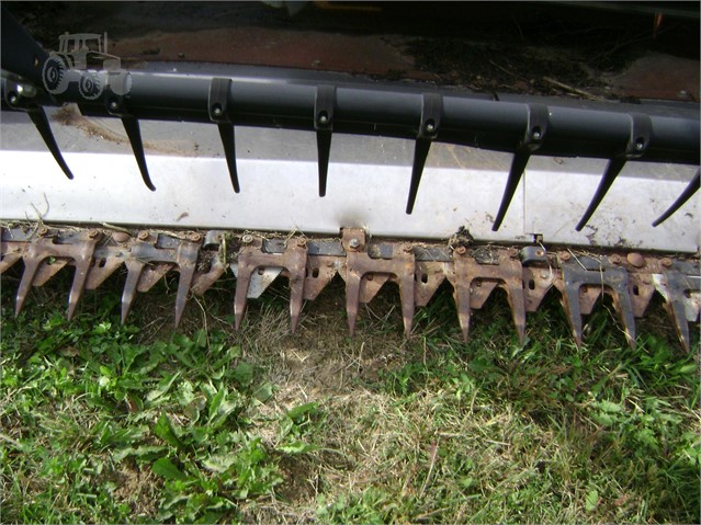 1999 Gleaner 800 Header Combine