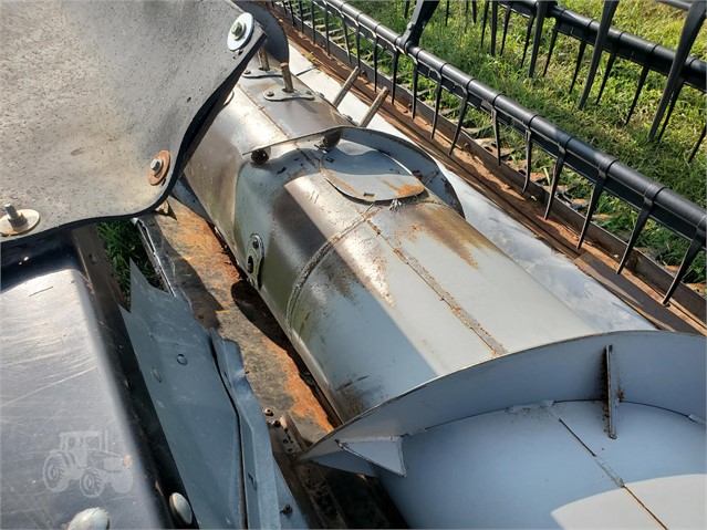 1996 Gleaner 525 Header Combine