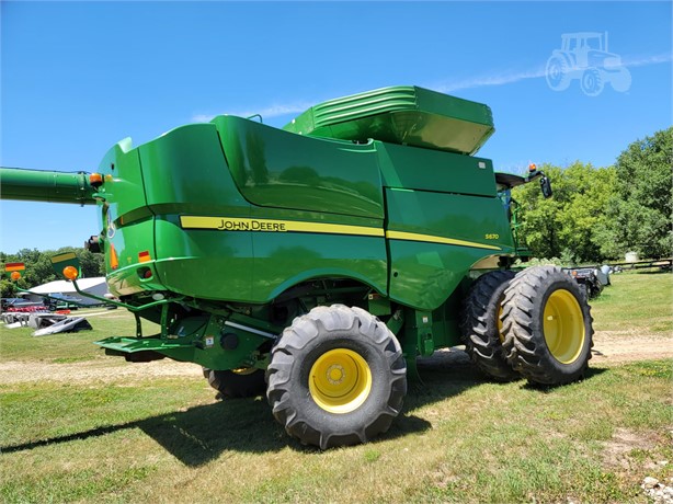 2013 John Deere S670 Combine