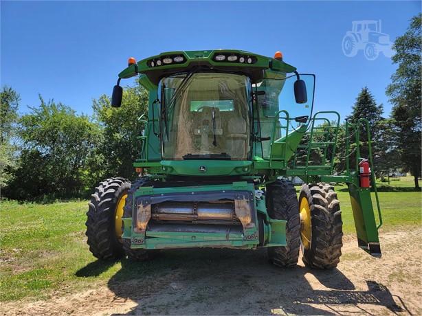 2013 John Deere S670 Combine