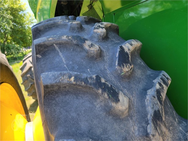 2013 John Deere S670 Combine