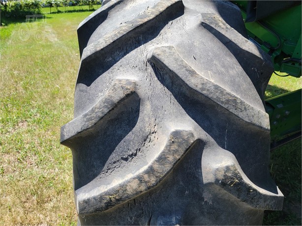 2013 John Deere S670 Combine