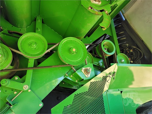 2013 John Deere S670 Combine