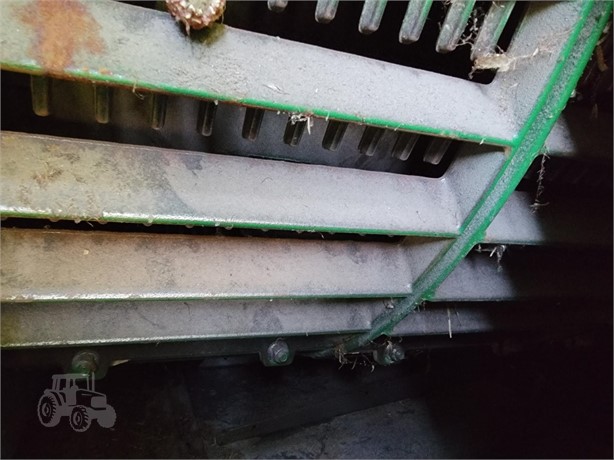 2013 John Deere S670 Combine