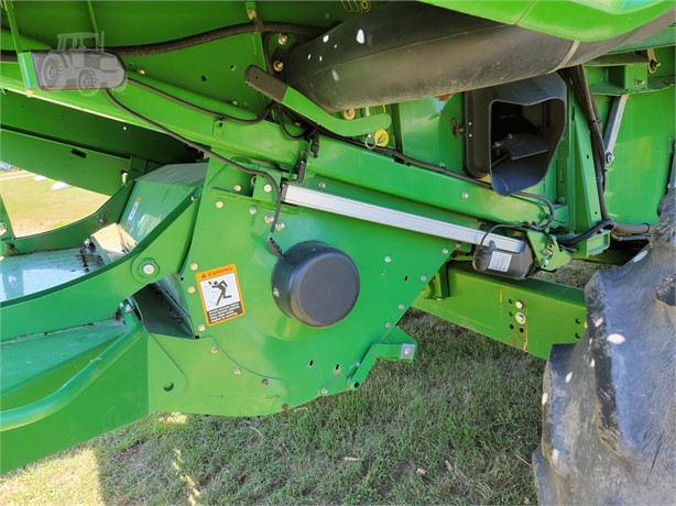 2013 John Deere S670 Combine