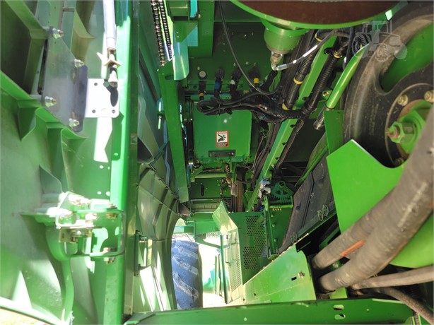 2013 John Deere S670 Combine