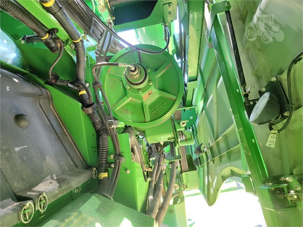 2013 John Deere S670 Combine
