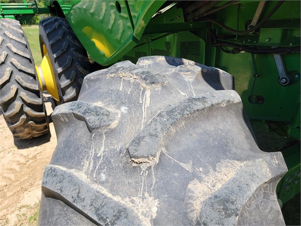 2013 John Deere S670 Combine