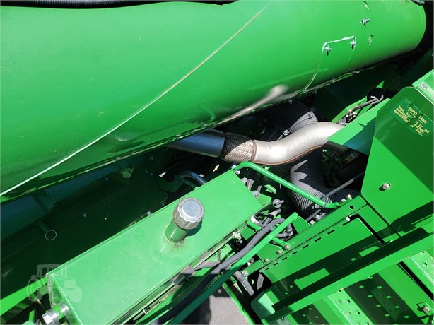 2013 John Deere S670 Combine