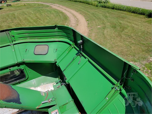 2013 John Deere S670 Combine