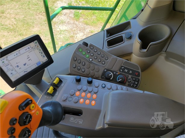 2013 John Deere S670 Combine