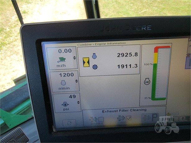2013 John Deere S670 Combine