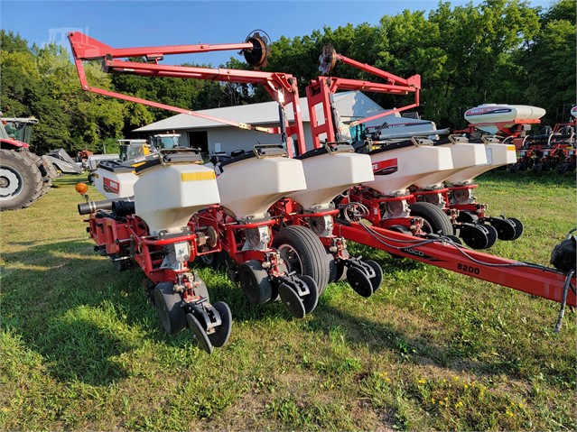 2008 White 8202 Planter