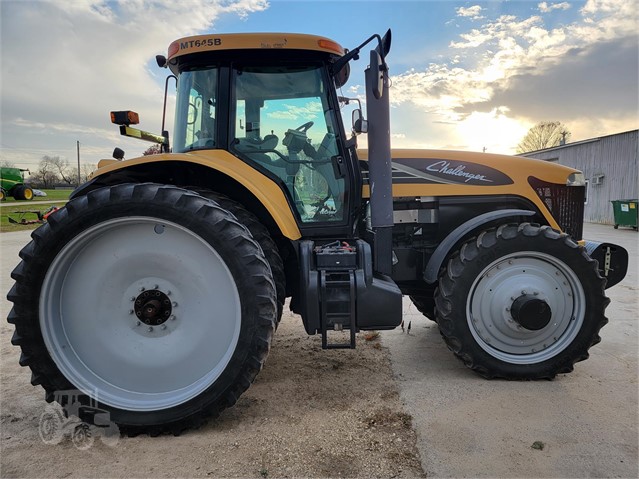 2005 Challenger MT645B Tractor