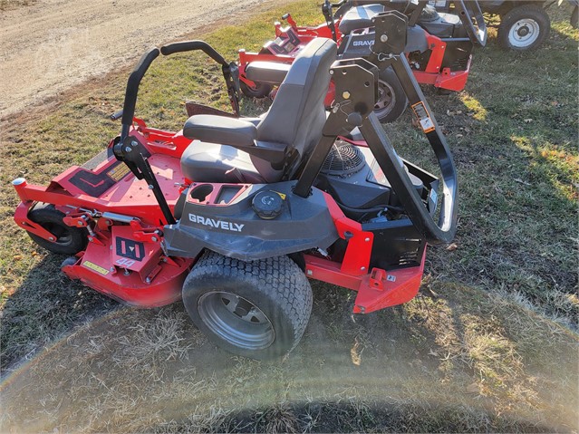 2017 Gravely ZT44 HD Mower