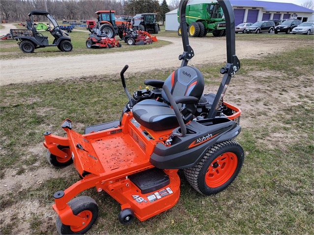 2022 Kubota Z411 Mower