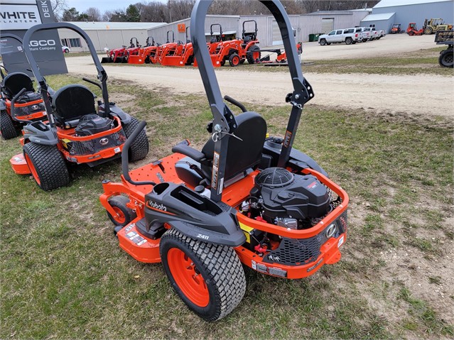 2022 Kubota Z411 Mower