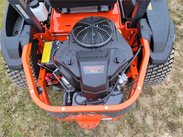 2022 Kubota Z411 Mower