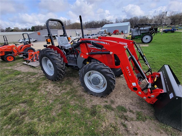 2022 Misc 2606H Tractor