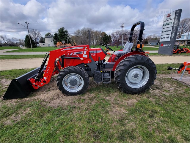 2022 Misc 2606H Tractor