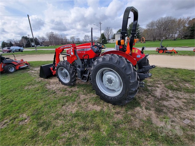 2022 Misc 2606H Tractor