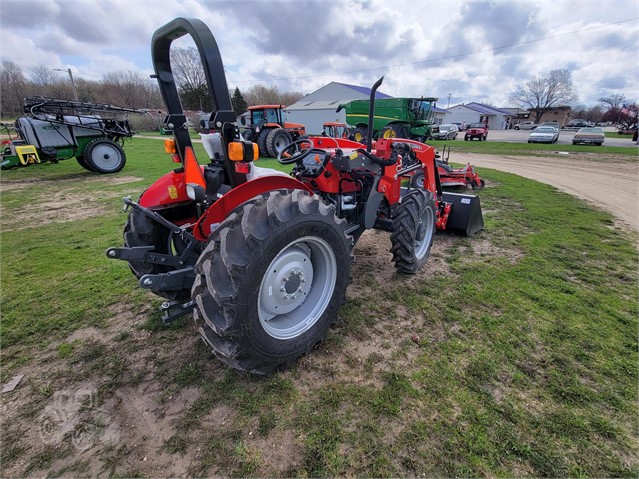 2022 Misc 2606H Tractor