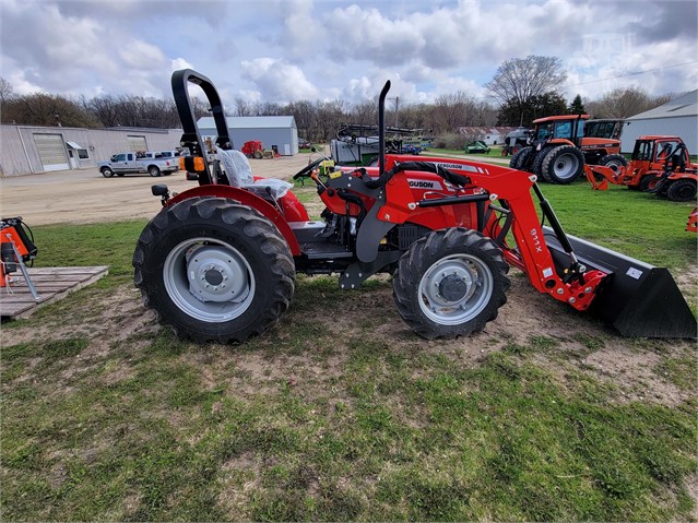 2022 Misc 2606H Tractor