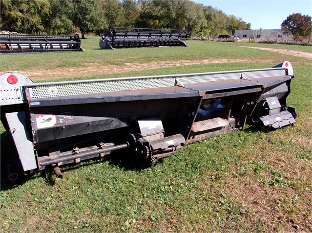 1990 Gleaner N630 Header Combine