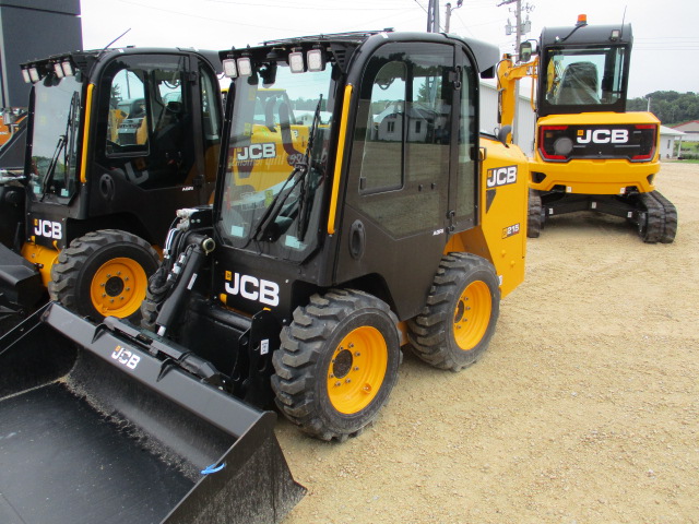 2024 JCB 215 Skid Steer Loader